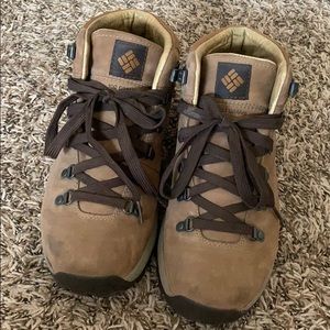 Columbia Men’s hiking 🥾 shoes